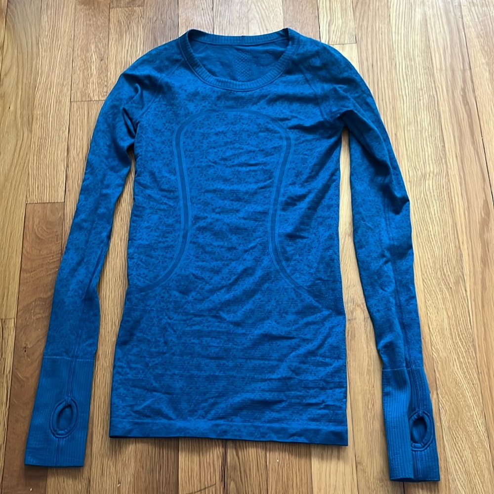 Lululemon swiftly tech long sleeve shirt